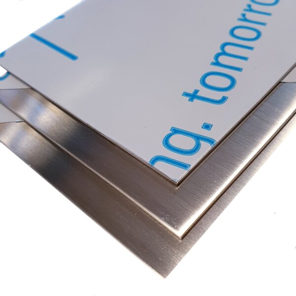 Edelstahl 1.4301 einseitig gebürstet und foliert, Stärke 1,0mm, Zuschnitt  100mm x 100mm